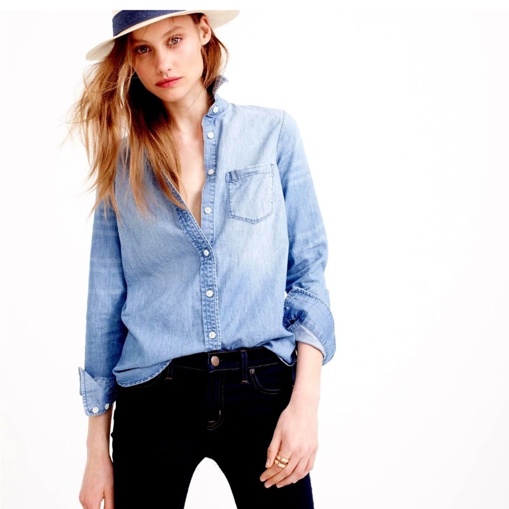 J. Crew Light Blue Long Sleeve Button Down Chambray Shirt Size 2